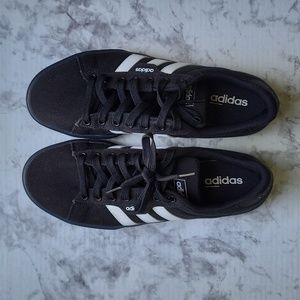 Adidas Athletic Shoe Men's Size 9